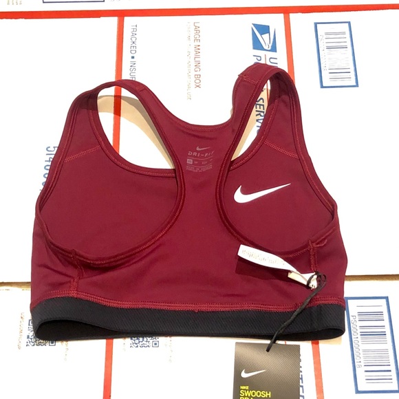 ❤️NWT Nike XS Red DriFit Classic Swoosh Bra - Picture 2 of 5
